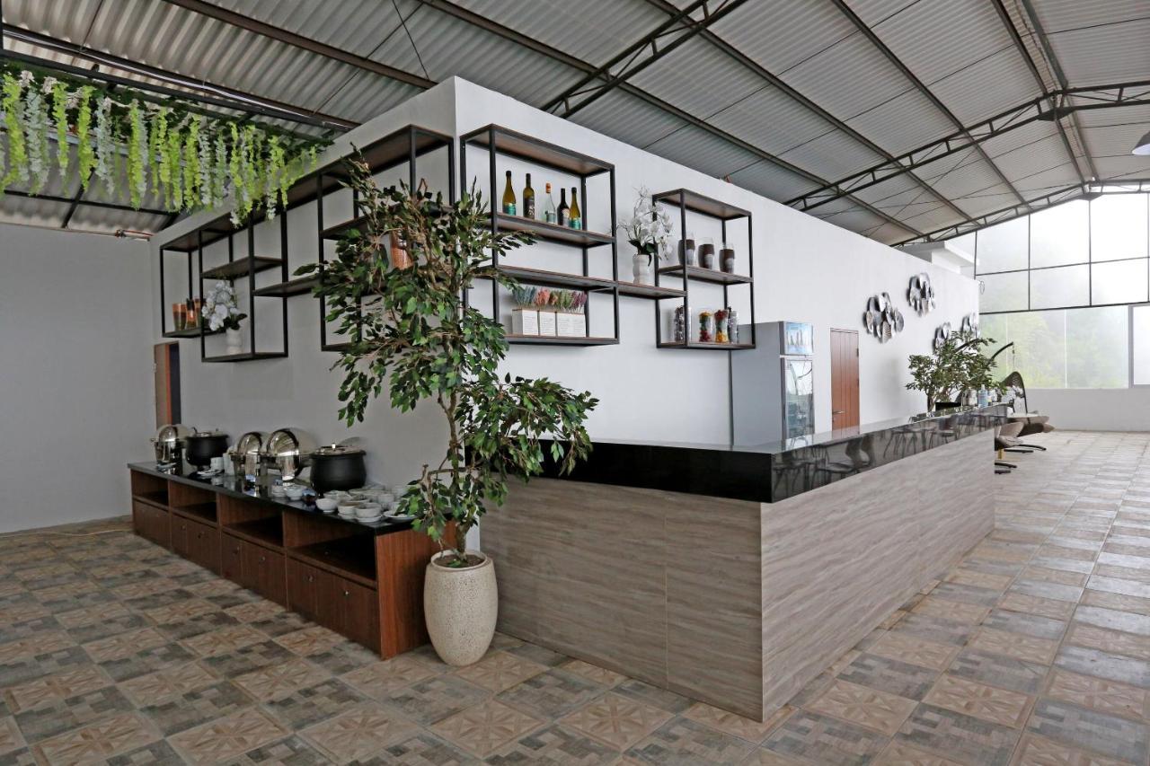 Hotel Lereng Bromo Pasuruan Exterior foto